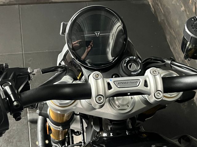 triumph - speed-twin-1200-rs