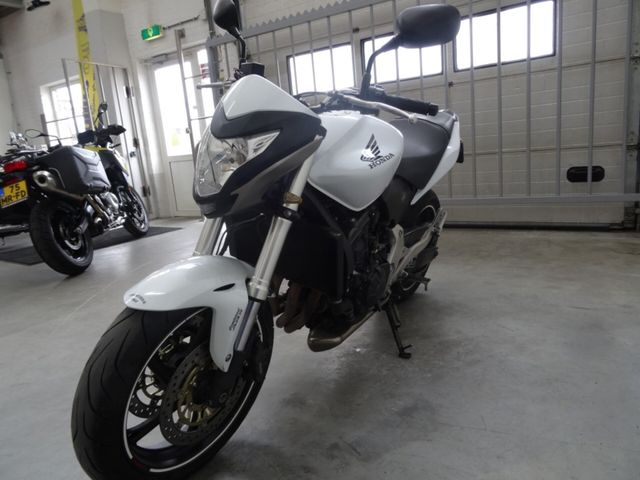honda - cb-600-f-hornet-abs