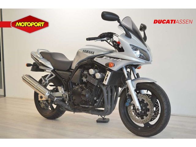 yamaha - fzs-600-fazer