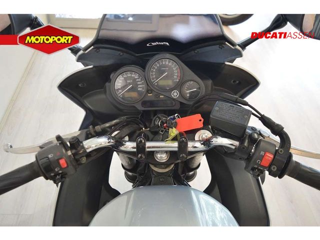 yamaha - fzs-600-fazer