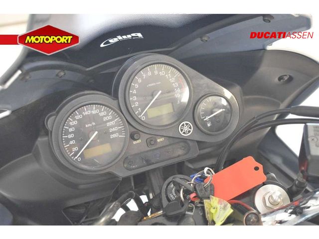 yamaha - fzs-600-fazer
