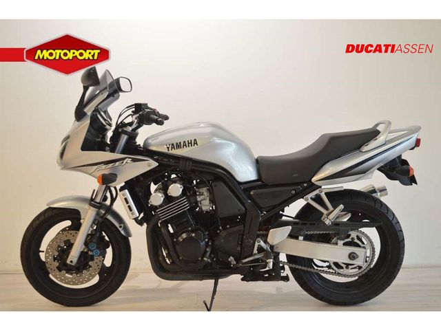yamaha - fzs-600-fazer