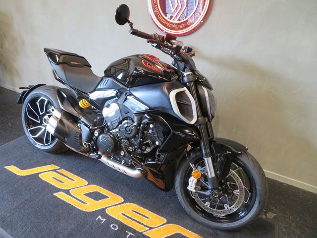 ducati - diavel-v4