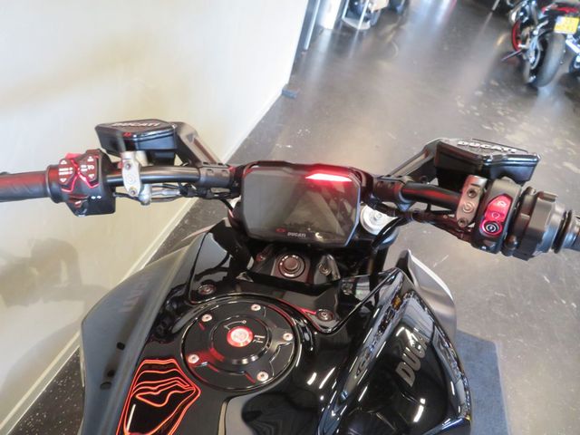 ducati - diavel-v4