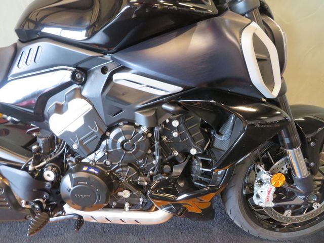 ducati - diavel-v4