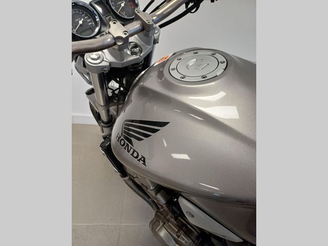 honda - cb-900-f-hornet