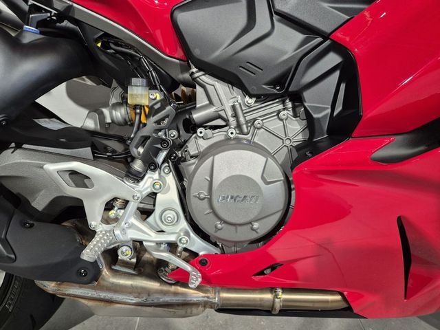 ducati - panigale-v2-s