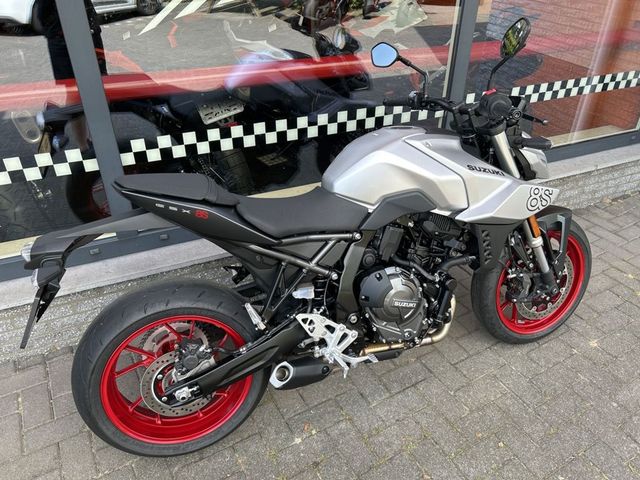 suzuki - gsx-8s