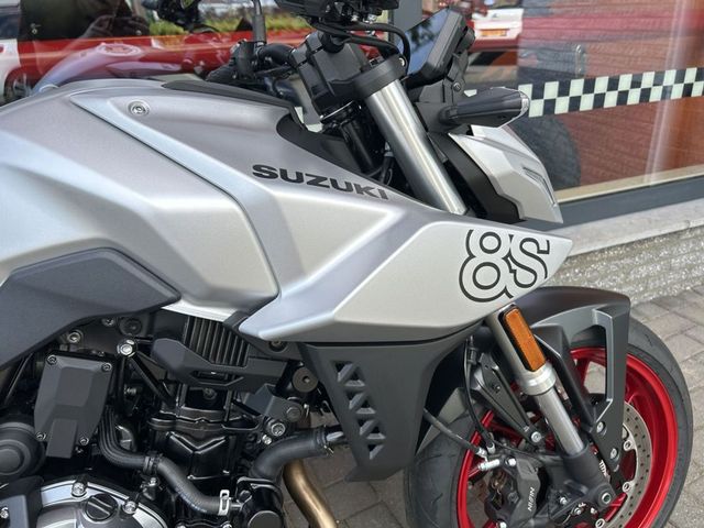 suzuki - gsx-8s
