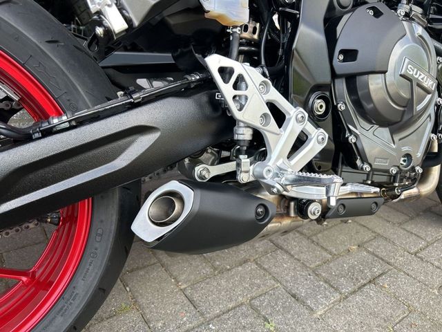 suzuki - gsx-8s