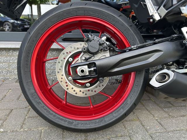 suzuki - gsx-8s