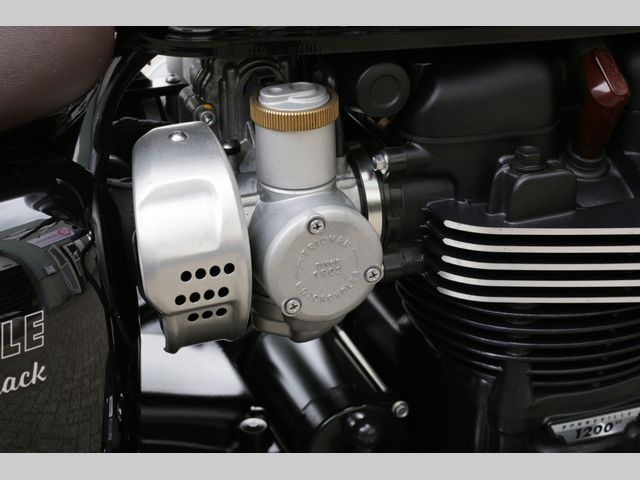 triumph - bonneville-t-120-black