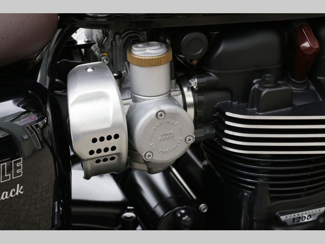 triumph - bonneville-t-120-black