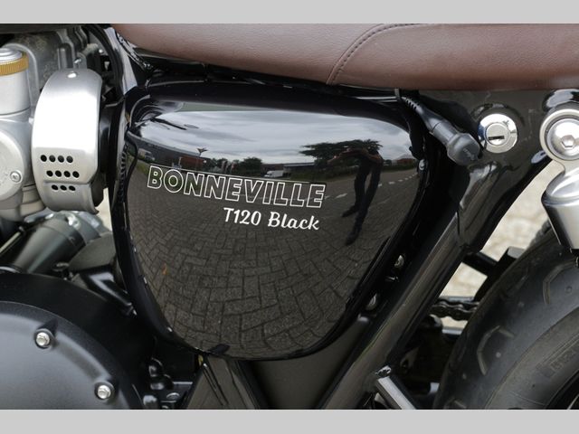 triumph - bonneville-t-120-black