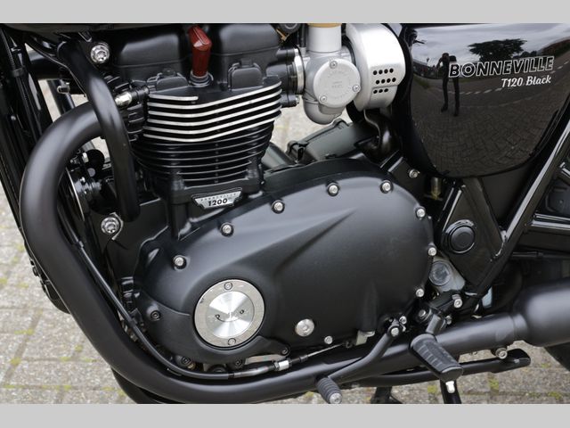 triumph - bonneville-t-120-black