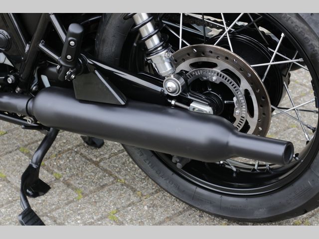 triumph - bonneville-t-120-black