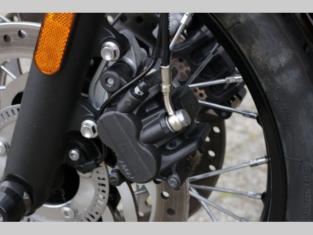 triumph - bonneville-t-120-black