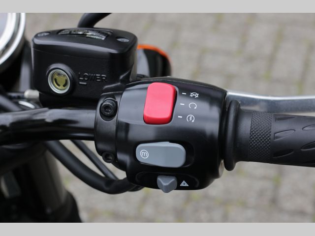 triumph - bonneville-t-120-black