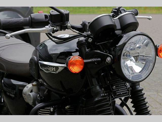 triumph - bonneville-t-120-black