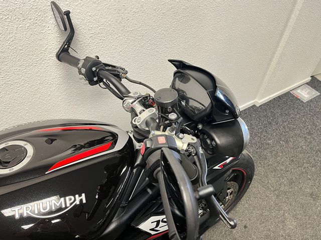 triumph - street-triple-rs