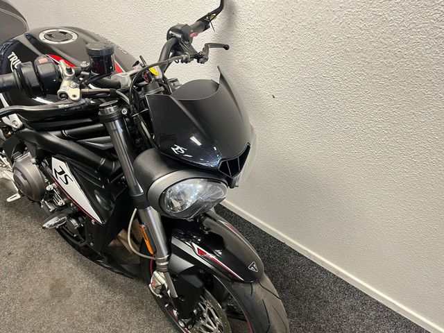 triumph - street-triple-rs