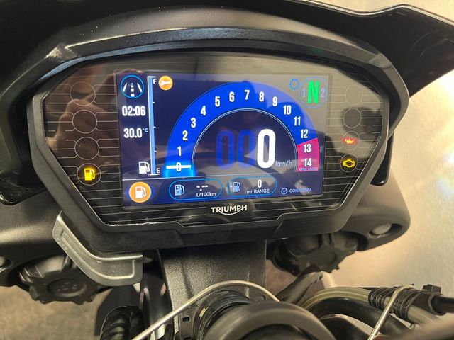 triumph - street-triple-rs