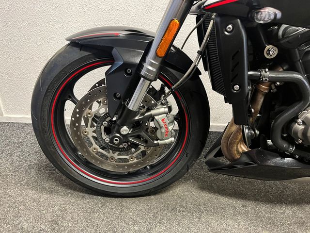 triumph - street-triple-rs