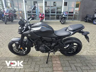 YAMAHA MT 07 ABS – foto 3
