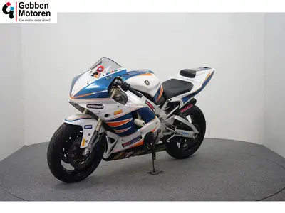 YAMAHA YZF R1 – foto 4