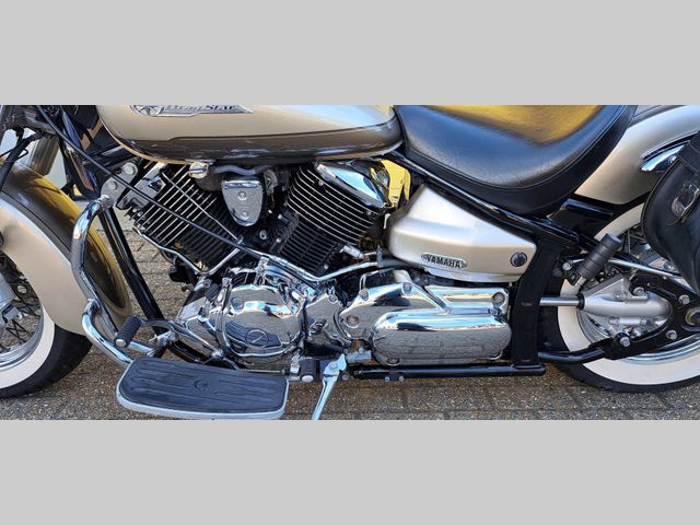 yamaha - xvs-1100-a-dragstar-classic