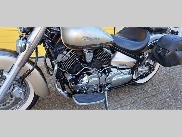 yamaha - xvs-1100-a-dragstar-classic
