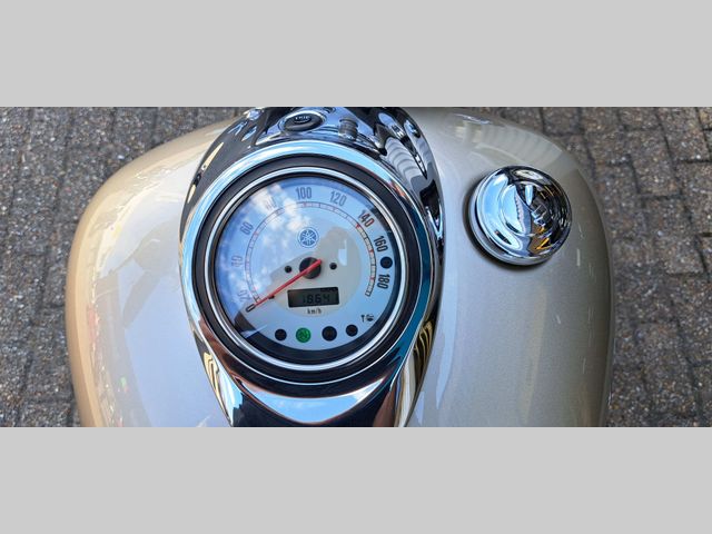 yamaha - xvs-1100-a-dragstar-classic