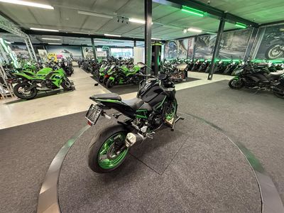 KAWASAKI Z900 – foto 3