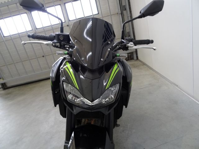 kawasaki - z900