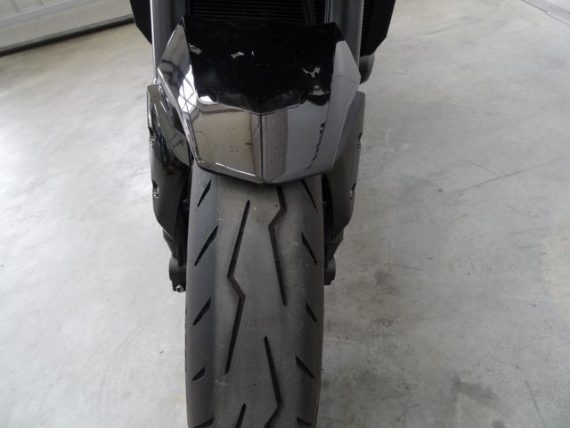 kawasaki - z900