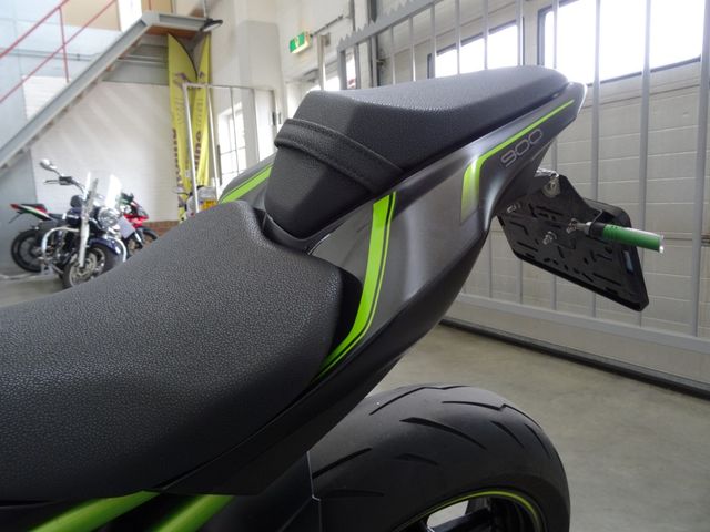 kawasaki - z900