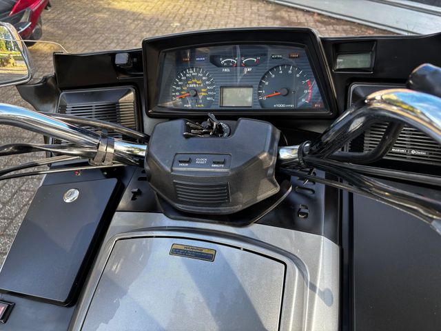 suzuki - gv-1400-calvacade