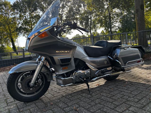 suzuki - gv-1400-calvacade