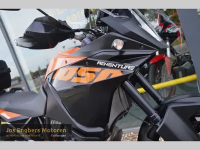 KTM 1050 ADVENTURE – foto 3