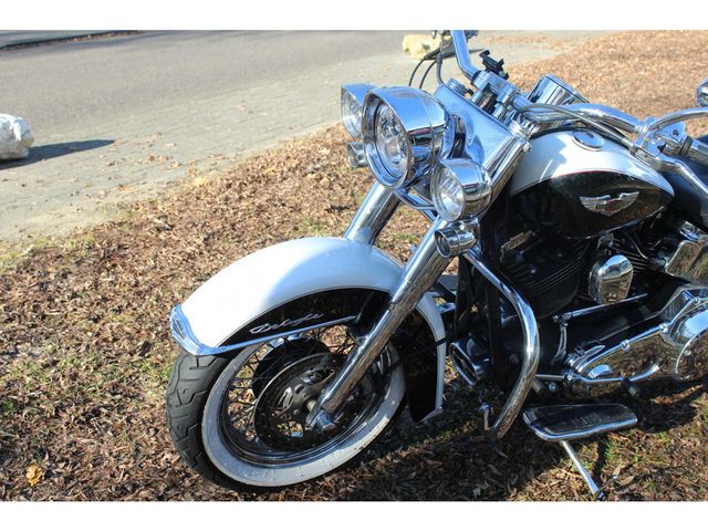 harley-davidson - softail-deluxe