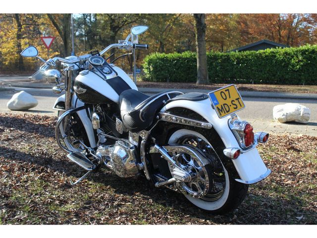 harley-davidson - softail-deluxe