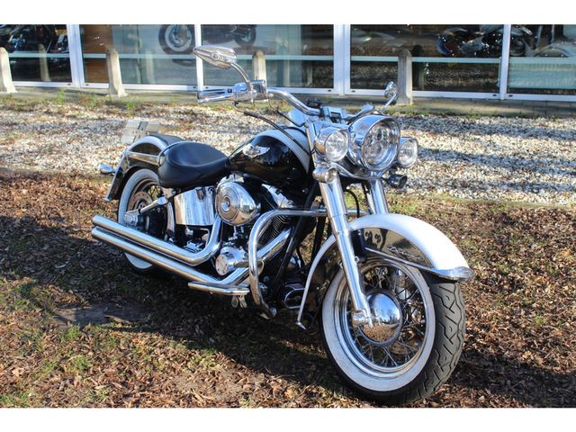 harley-davidson - softail-deluxe