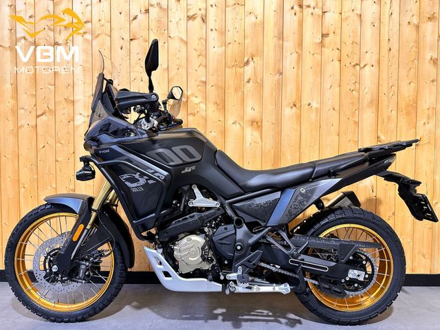 voge - ds-800-x-rally