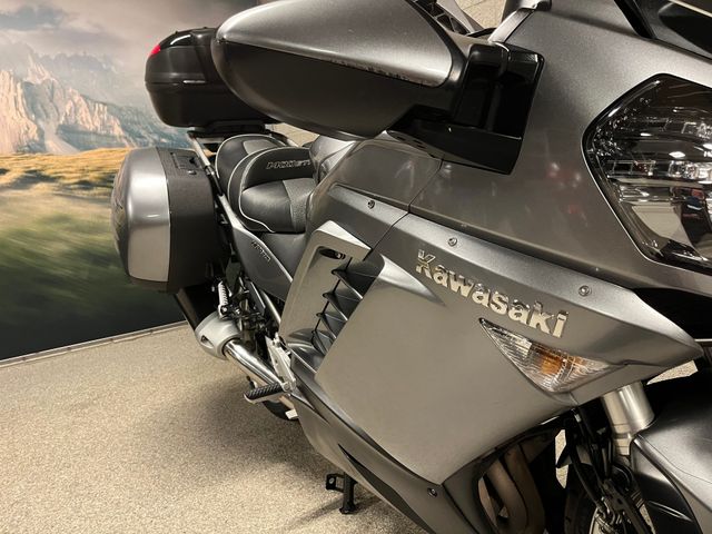 kawasaki - gtr-1400