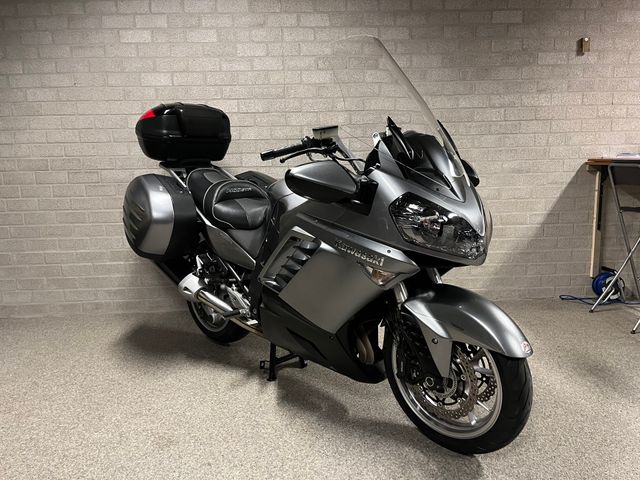 kawasaki - gtr-1400