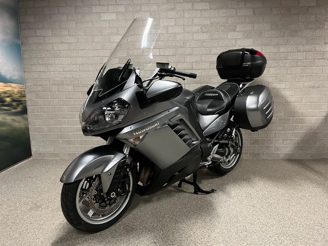 kawasaki - gtr-1400