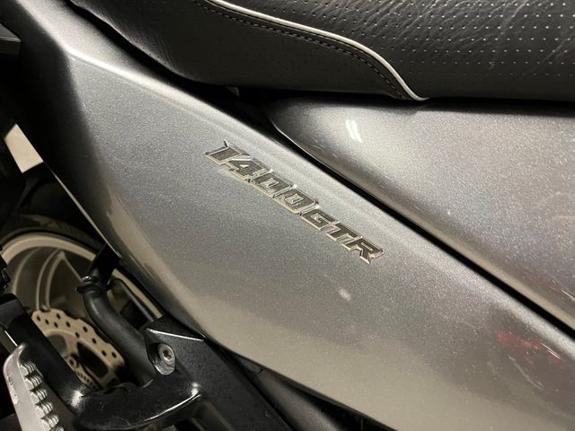 kawasaki - gtr-1400