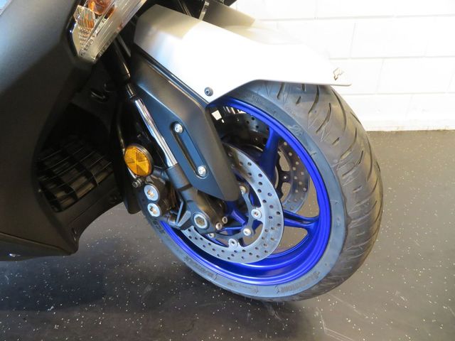 yamaha - xp-530-t-max