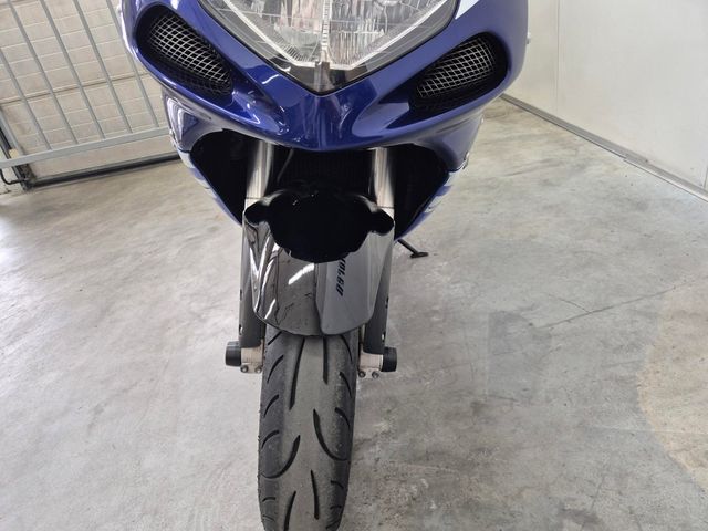suzuki - gsx-r-750