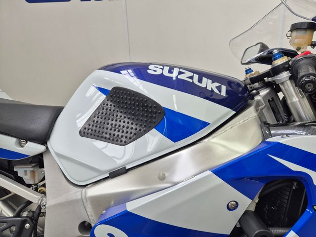 suzuki - gsx-r-750
